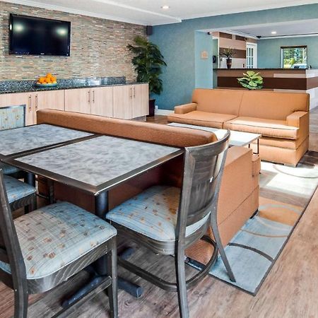 Best Western Leisure Inn Lakewood Extérieur photo