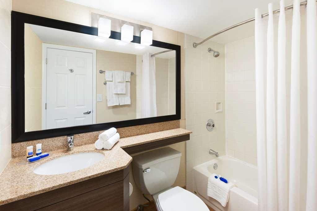 Best Western Leisure Inn Lakewood Chambre photo